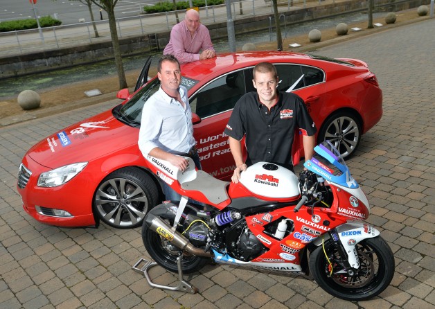Martin Elliot from Townparks Vauxhall with Noel Johnston, Clerk of the Course and Jamie Hamilton